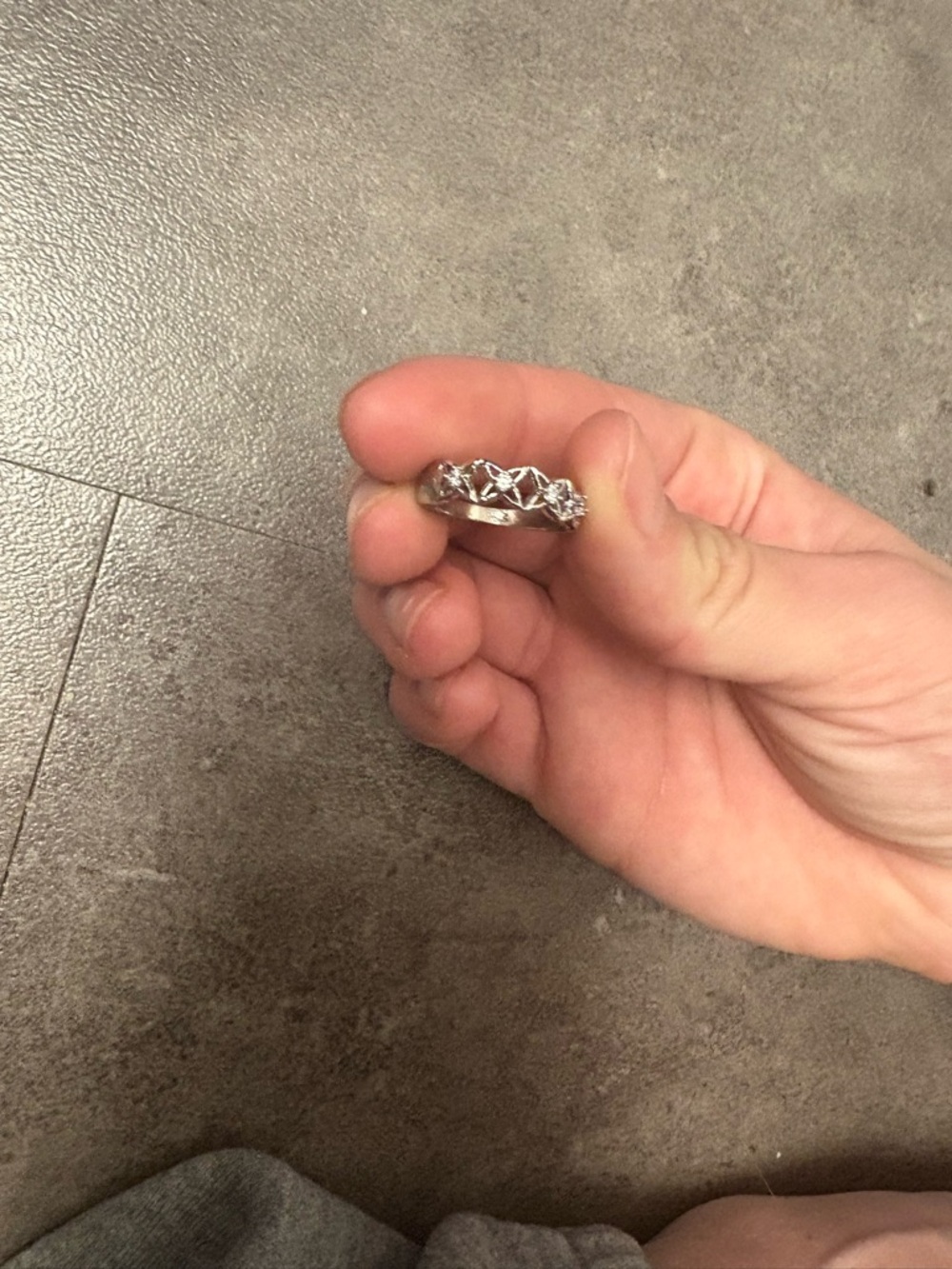 Sterling Silver Crown Motif Women's Band - White